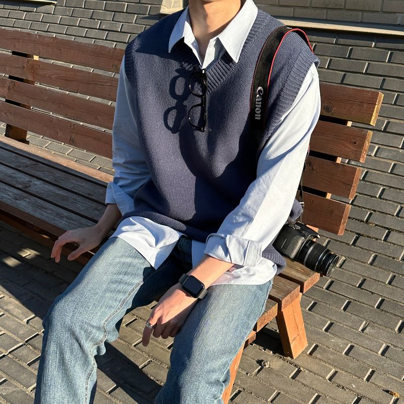 ミニマルVネックニットウェアベスト