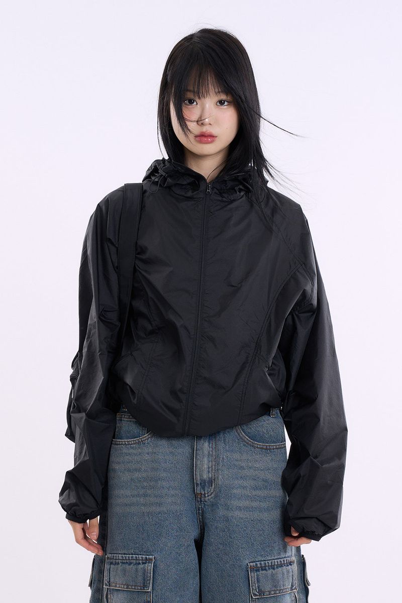 Raucohouse（ラウコハウス）の「Easy raglan windbreaker jumper（Jackets/Outerwear）」