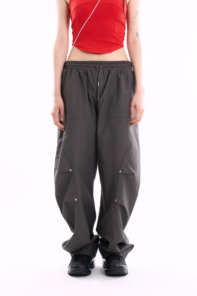Raucohouse（ラウコハウス）の「Parabola curve incision nylon banding pants（Pants）」