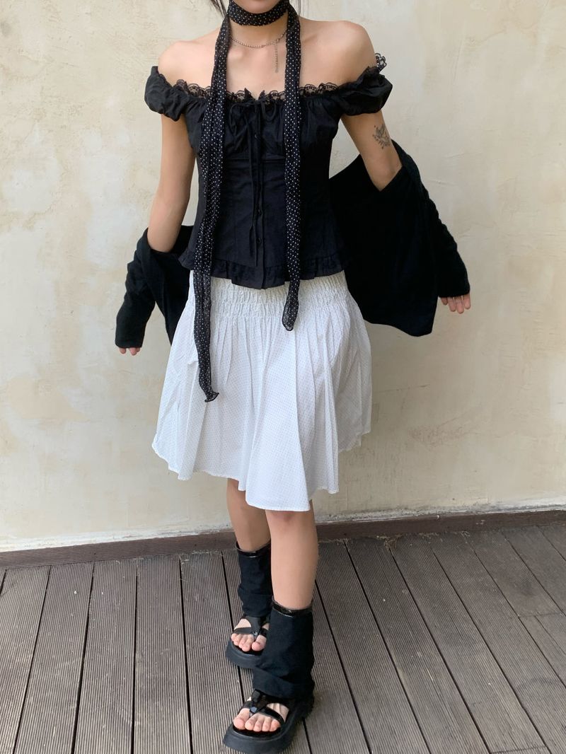 Muse Cap Shirring Two-way Off-Shoulder Blouse