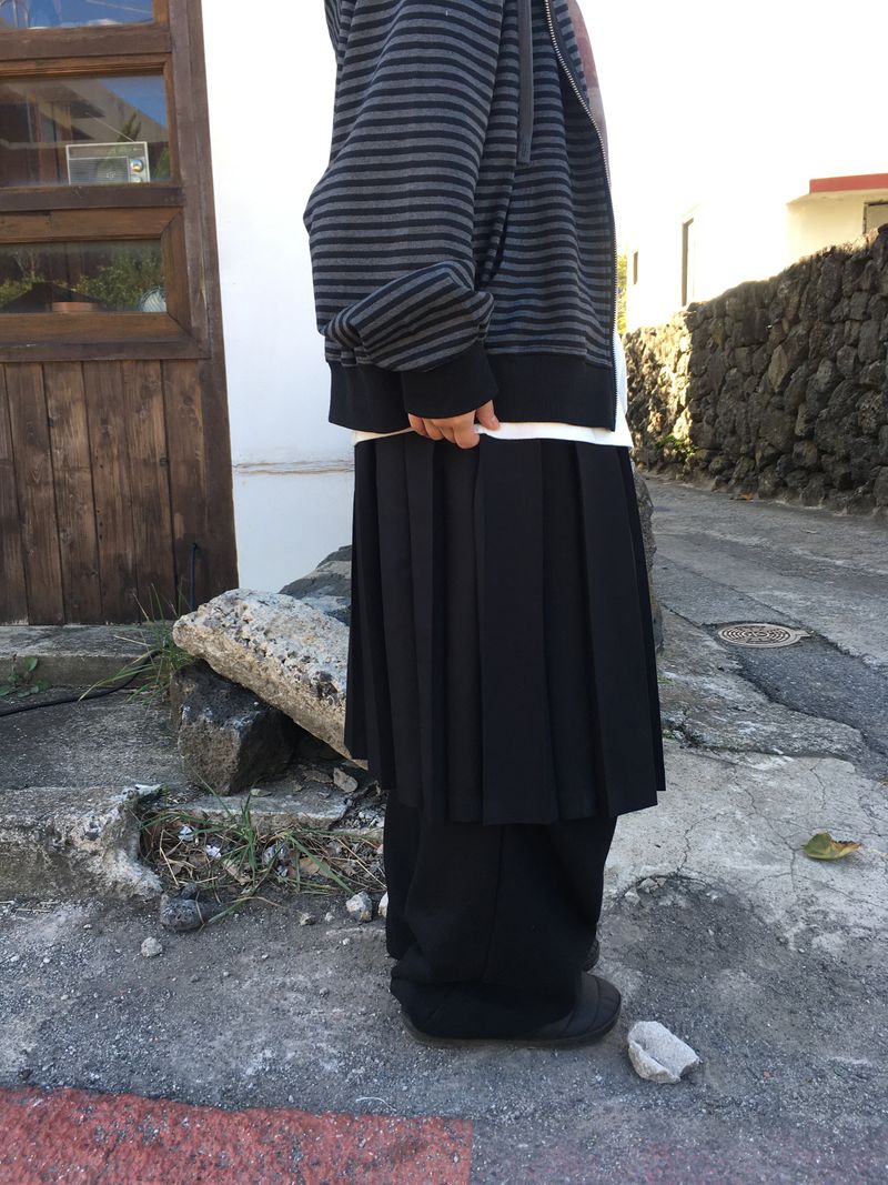 Pleated skirt