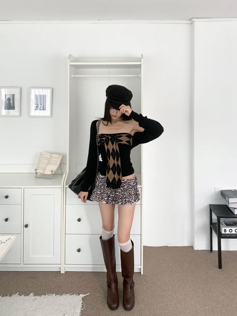 Feral Leopard Banding Mini Skirt Pants (Leopard)