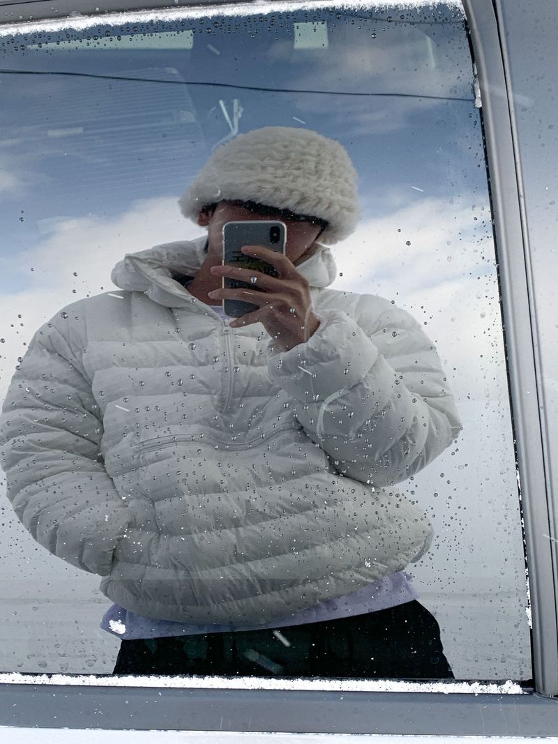 Elsa fur bucket hat