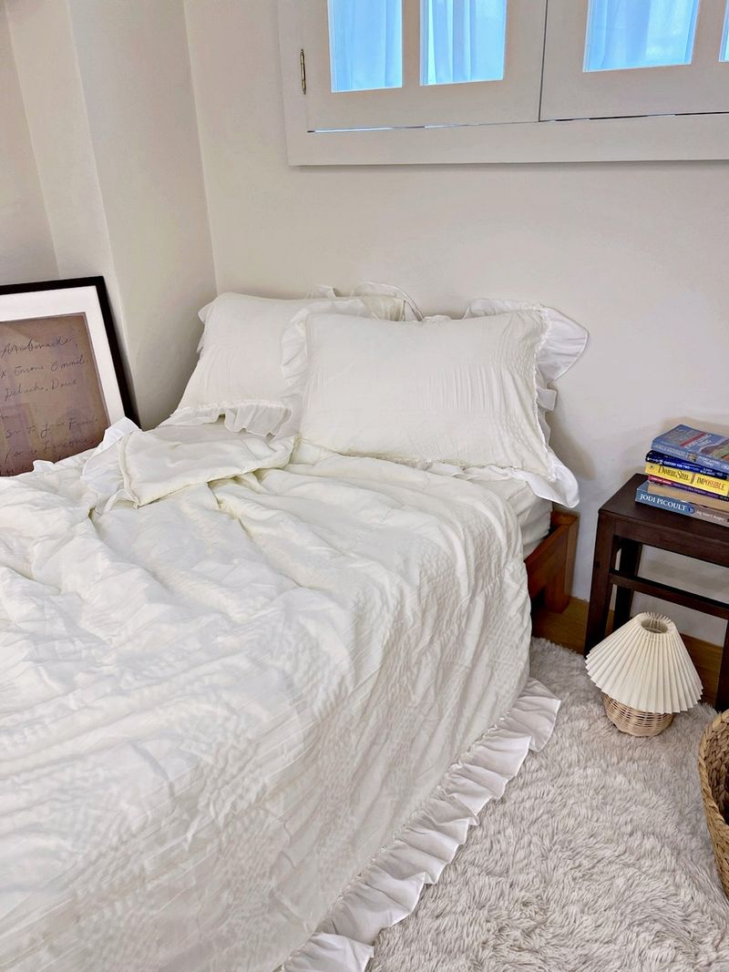 Shirring ruffle light comforter set - Cream white - Q