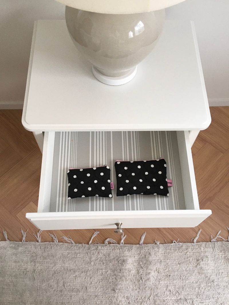 Dot Card Pocket(s size)