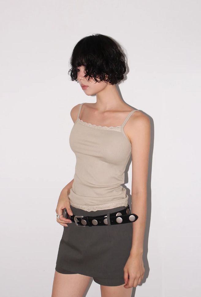 LACE TRIM SLEEVELESS