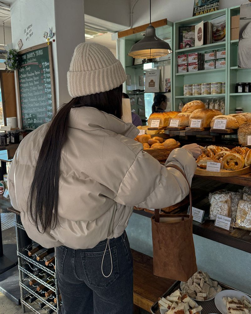 MAYBINS（メイビンス）の「Cropped padded jacket（Jackets/Outerwear）」