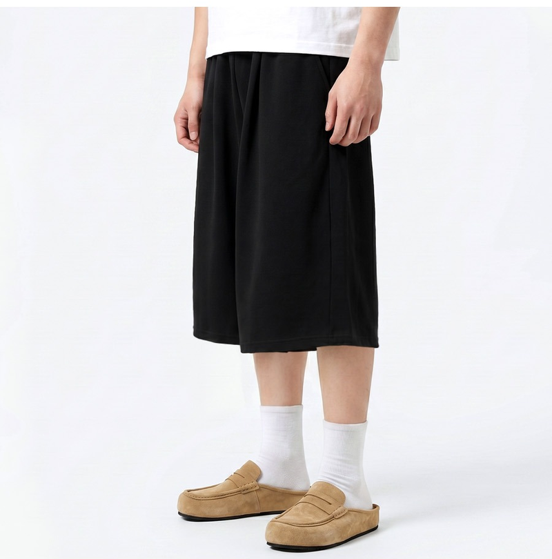 Balloon Curved Side Tuck Bermuda Pants Black