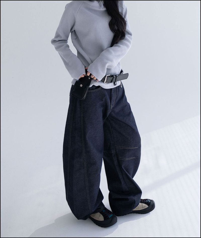 Davit ballon curved raw denim pants