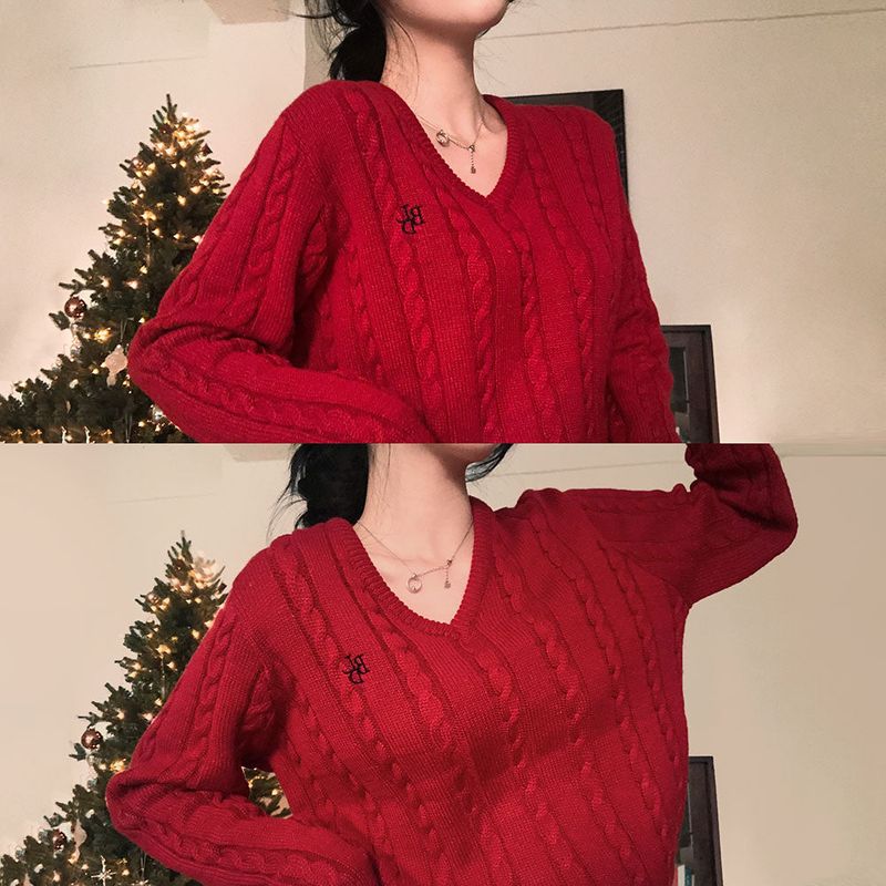 [BELLIDE MADE] Crayon Twisted V-neck Embroidered Cable Knit
