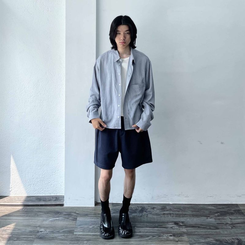 Sharp Silhouette Striped Wide Shirt
