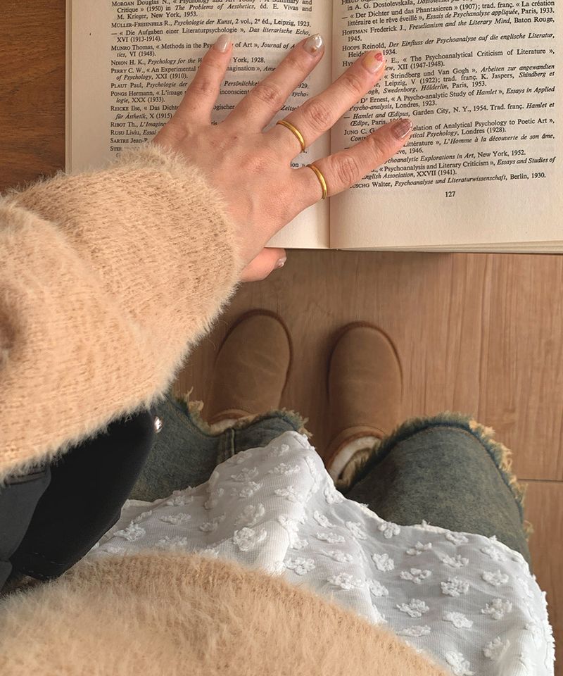 Soft Angora V-neck knitwear