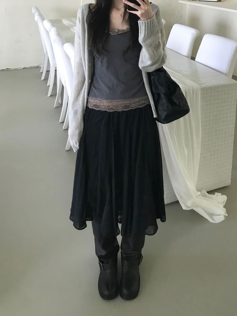 Rossi V-Neck Cardigan (2 colors)
