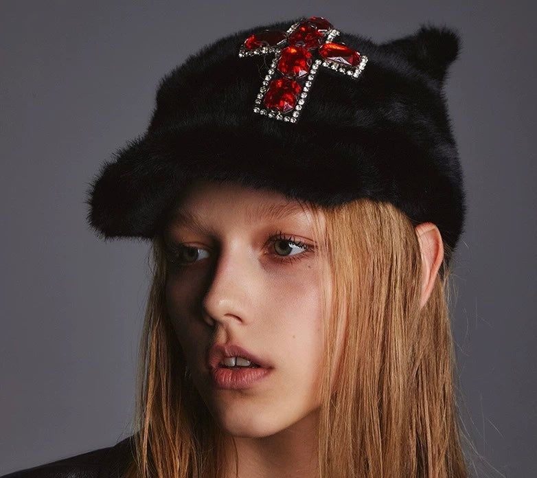 OCTOVITAAND（オクトヴィタアンド）の「Black fluffy Cat's Ears Baseball Cap（Hats）」