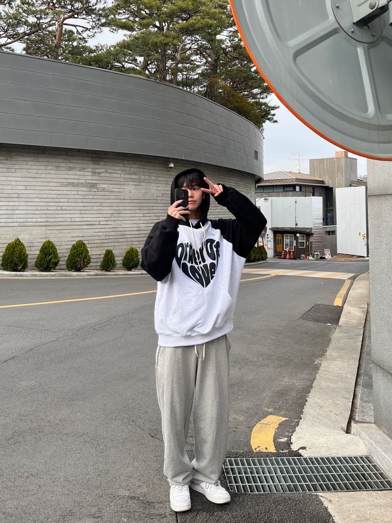 Heart raglan over hood