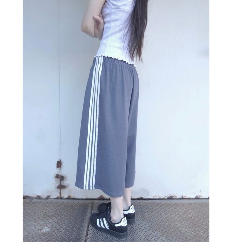 tape line pants