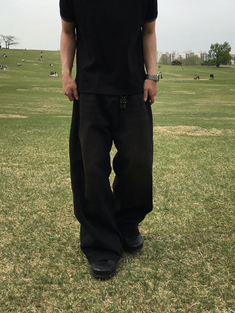 シエルブラックチンウォッシュ加工デニムパンツ