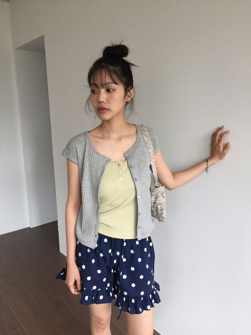 Pu Dot Frill Shorts  (2color)