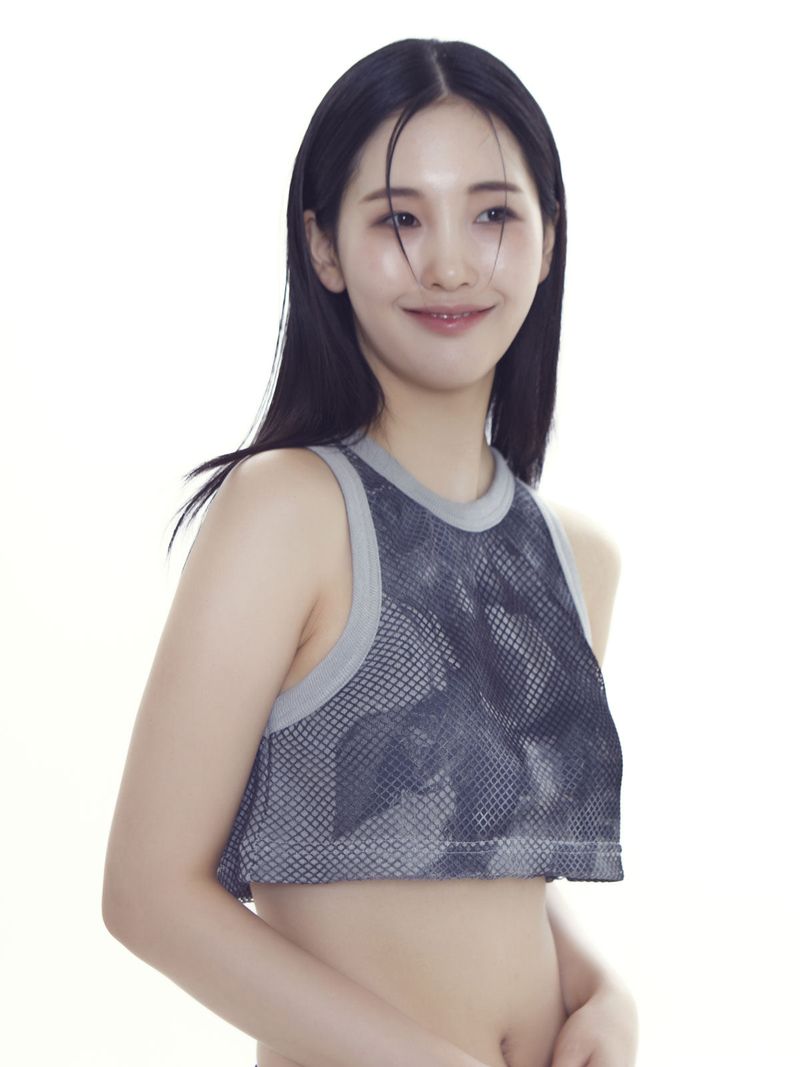 graphic mesh sleeveless croptop_khaki