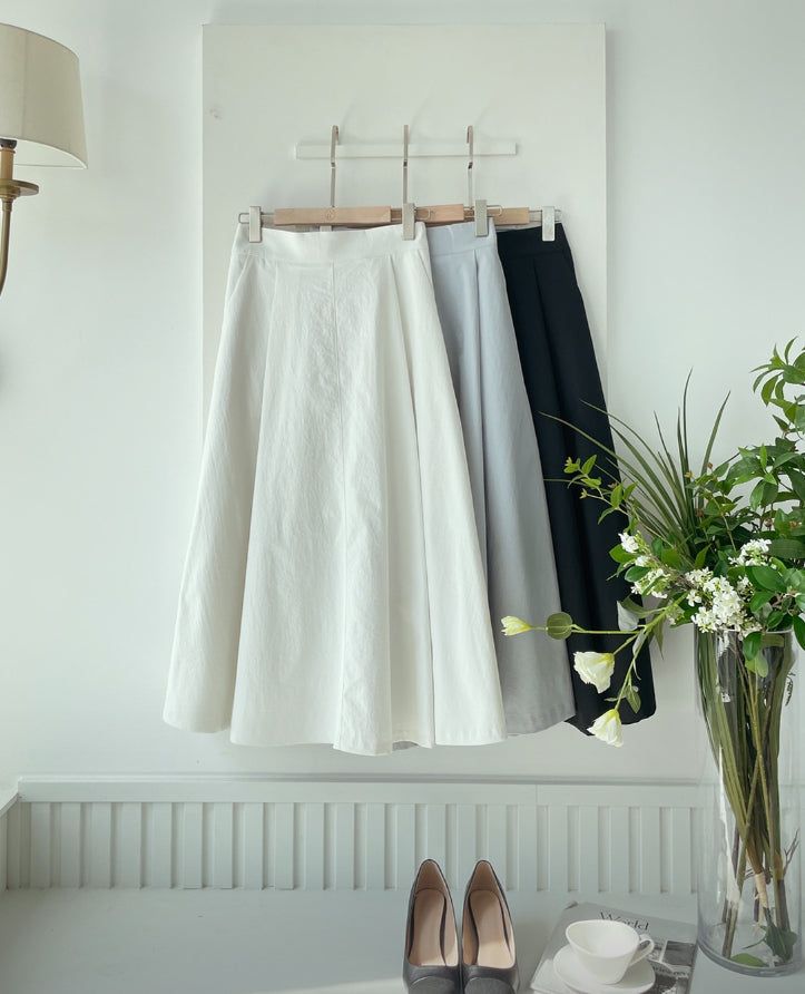 Even Banding Flare Long Skirt