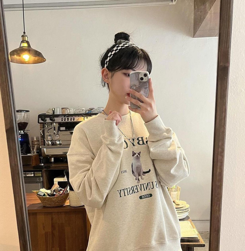 TABBY CAT CLUB SWEATSHIRT OATMEAL