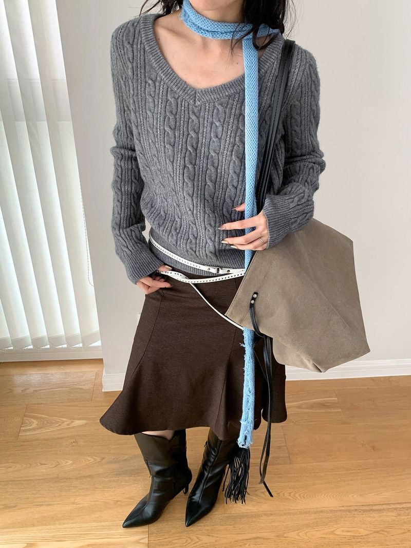 Frost soft V-neck wool knitwear