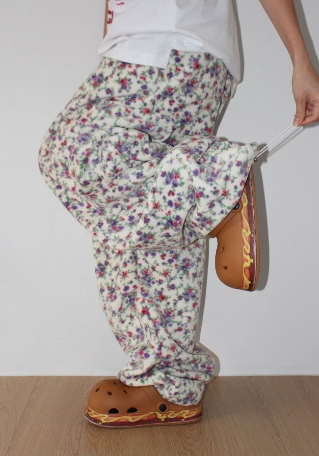 FLORAL FLEECE CARGO PANTS