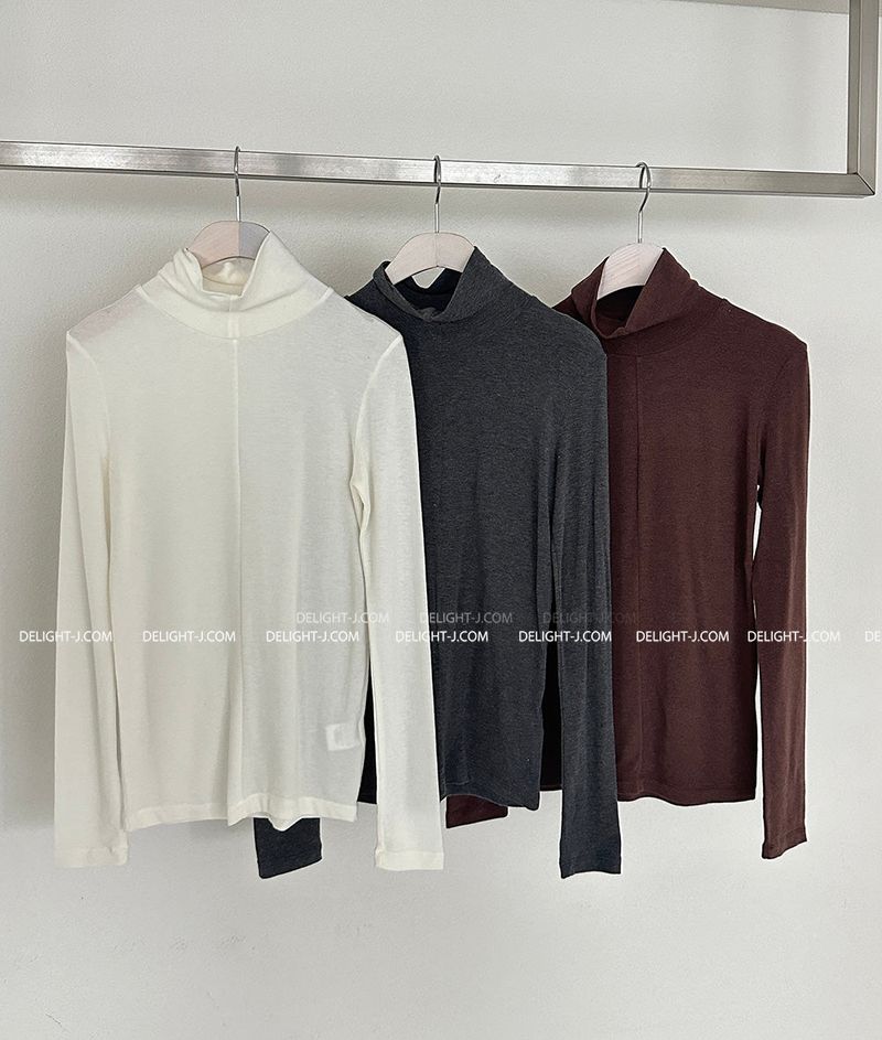 Soft tencel wool turtleneck