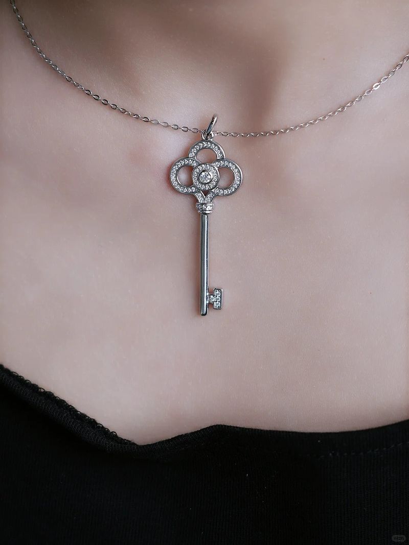 So beautiful key necklace