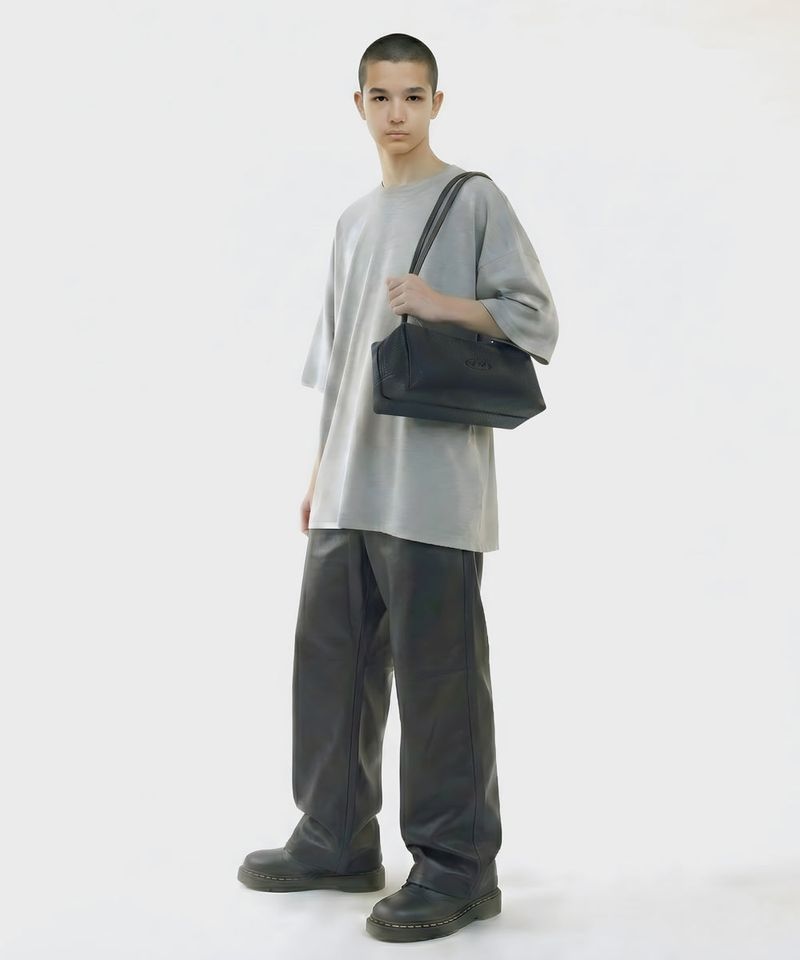 aoki_Embossed Black_Eye
