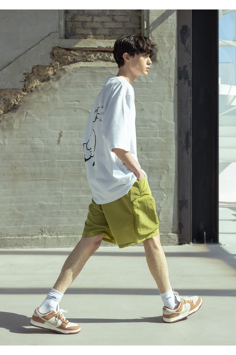 ZIPPER POCKET NYLON SHORT PANTS