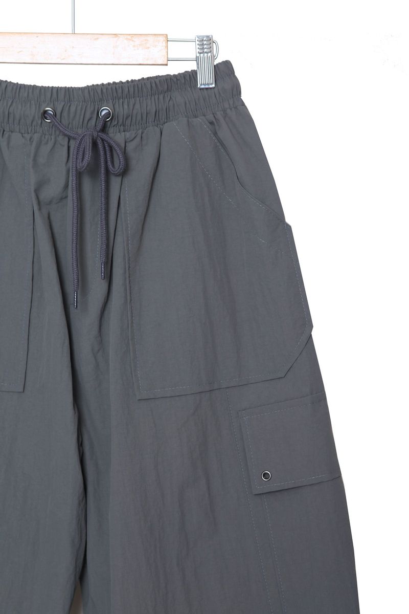 eyelet pocket cargo pants
