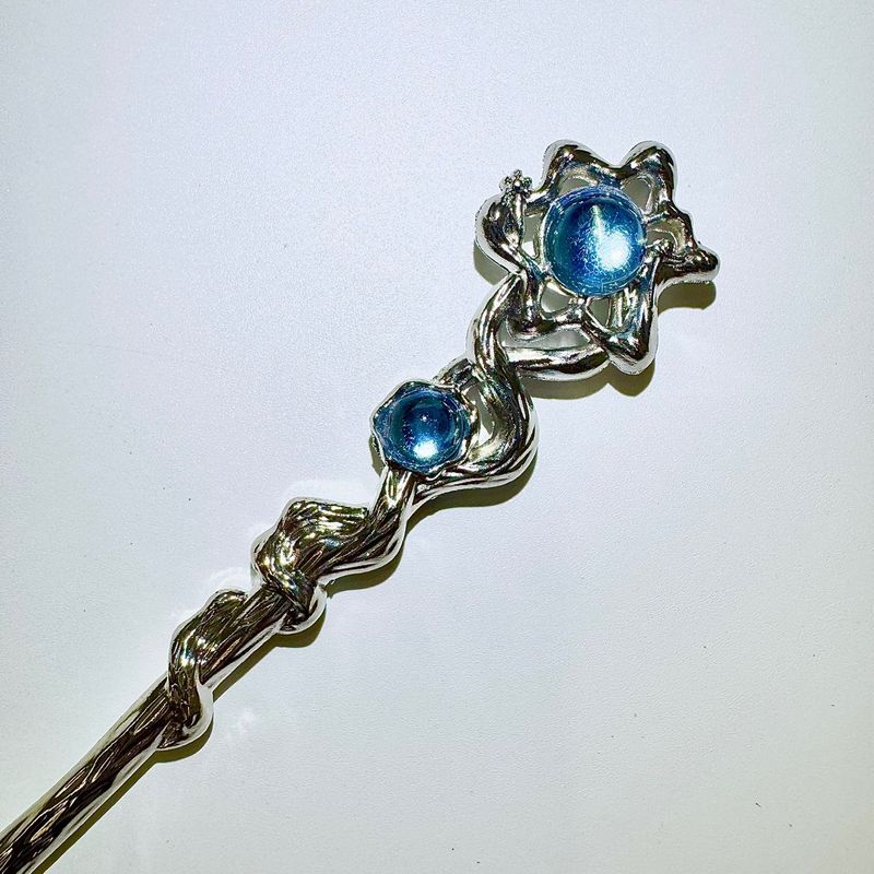 Aurora ornamental hairpin