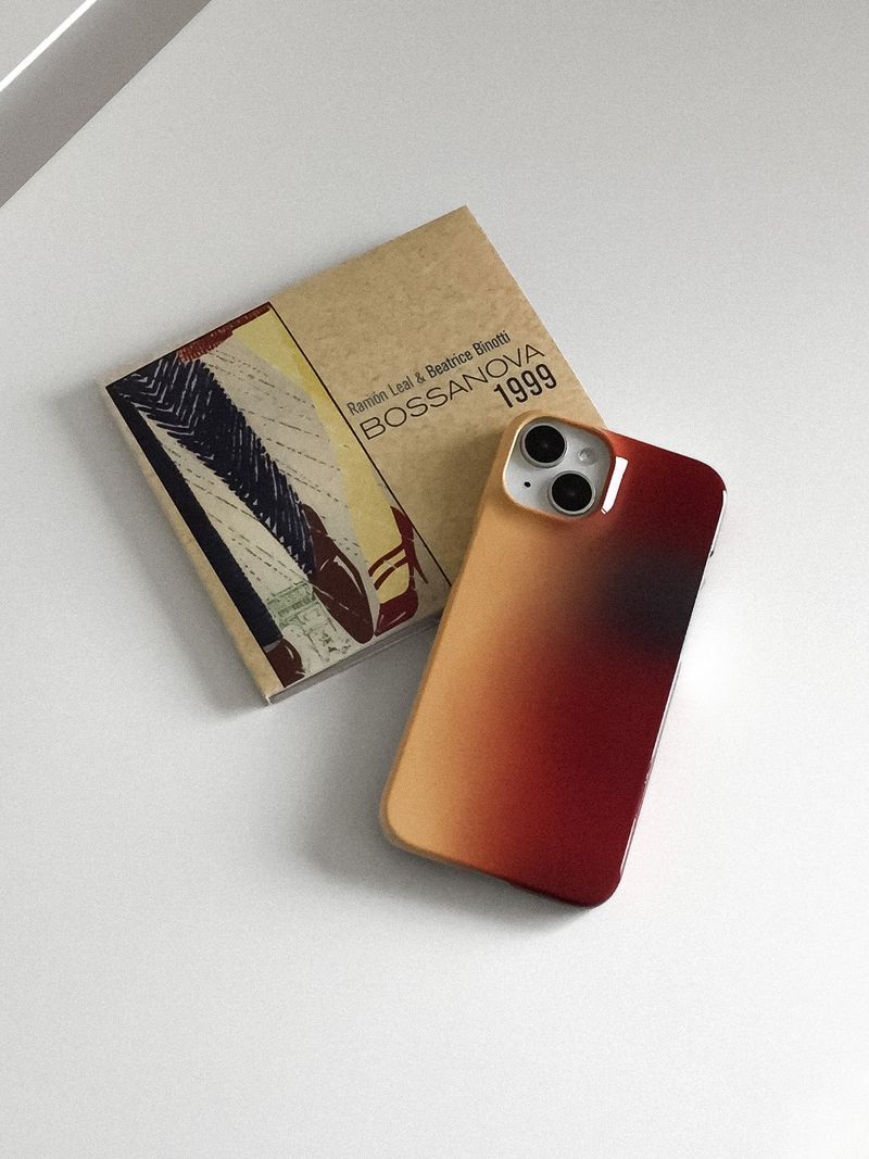Milan (glossy hard case)