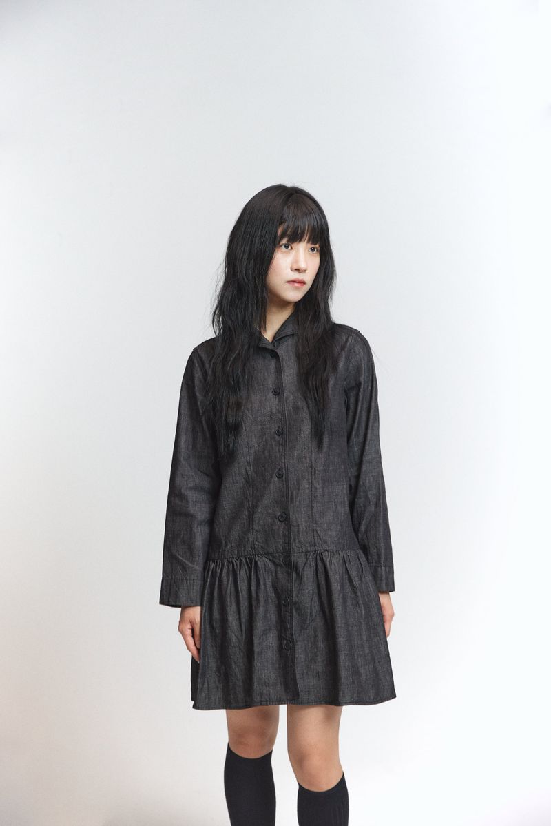 Frill shirt ops / Black jeans