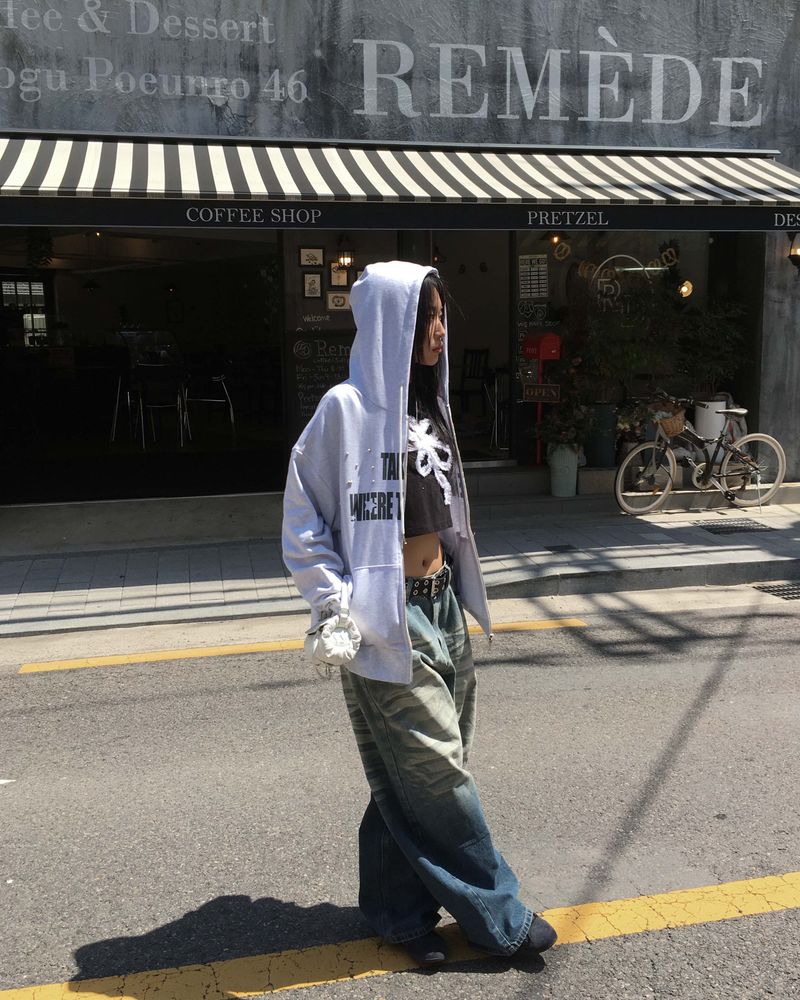Stud hood jumper
