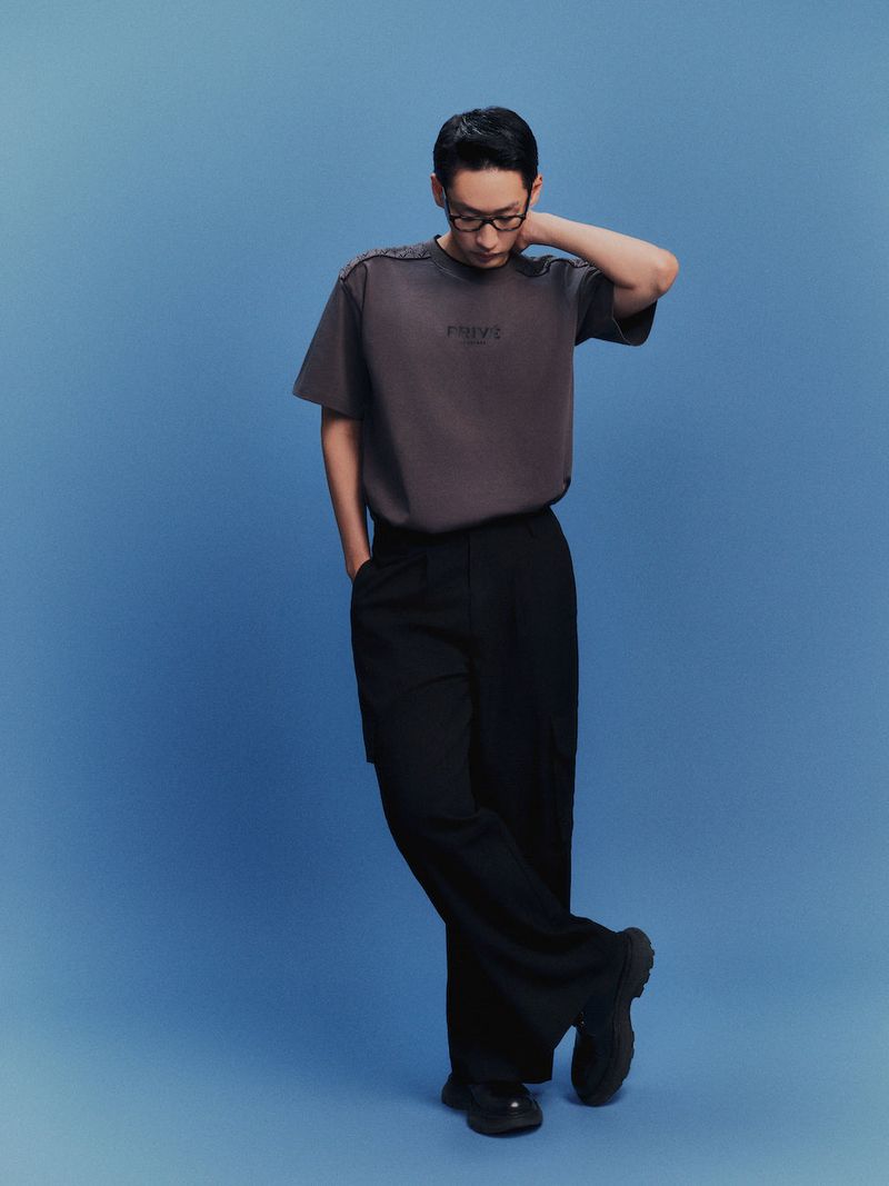 DVRK PRIVÉ SHOULDER MONOGRAM TEE V2- GREY