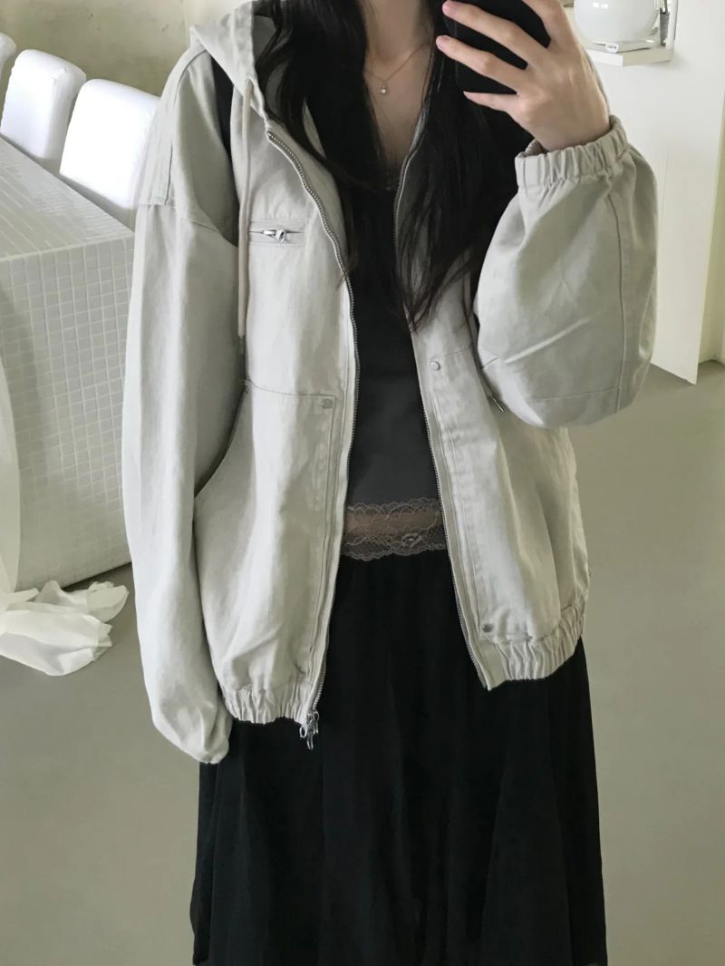 Crema Washed Hooded Jacket (one color)