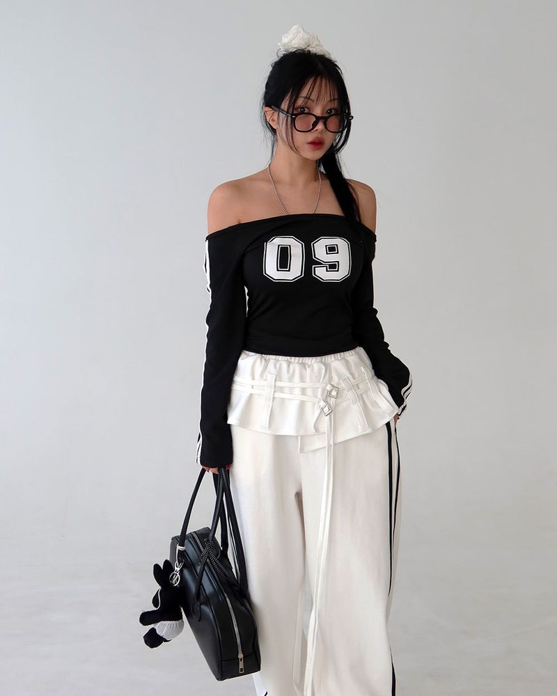 09 Track Off-Shoulder T-shirt