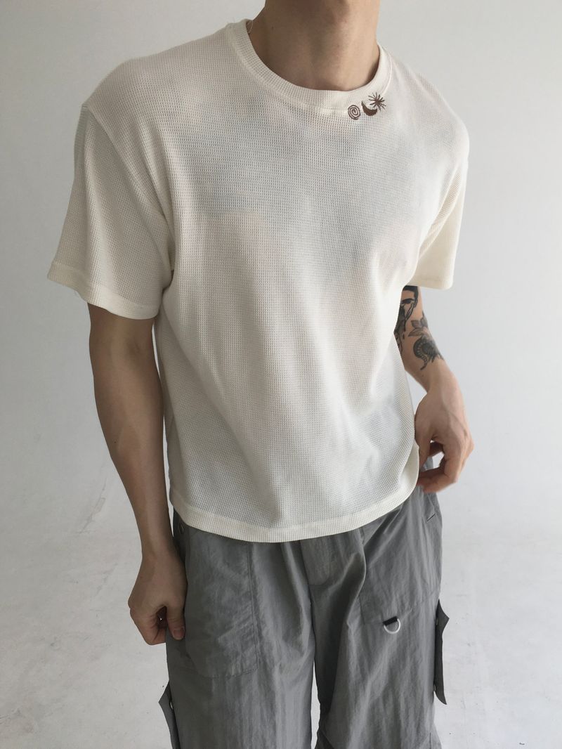 crop weather neck embroidery tee(3colors)