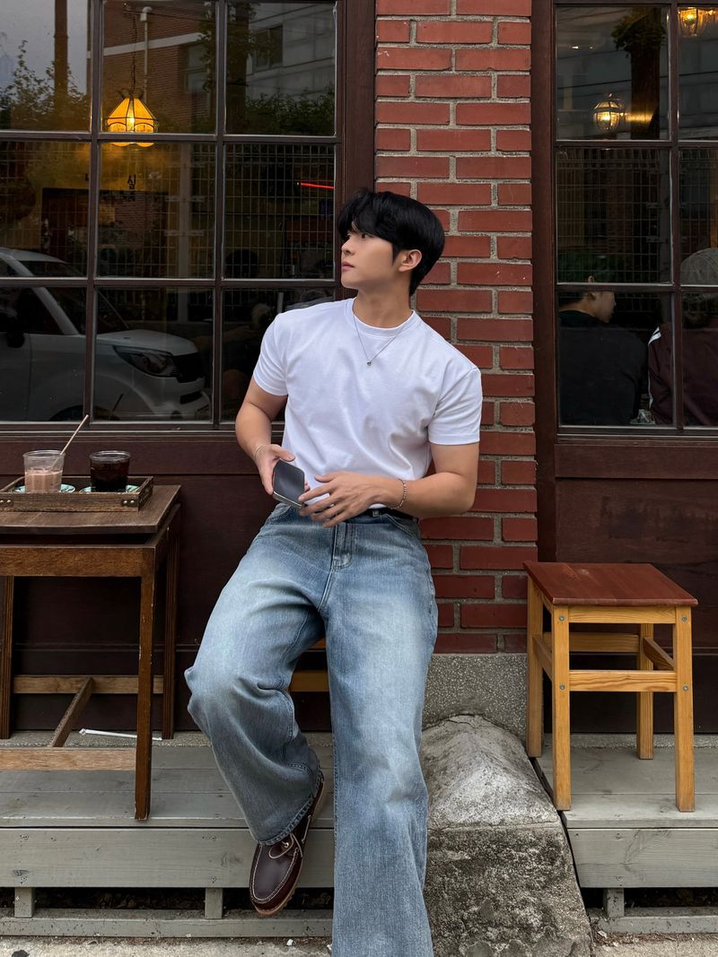 If semi-wide denim pants