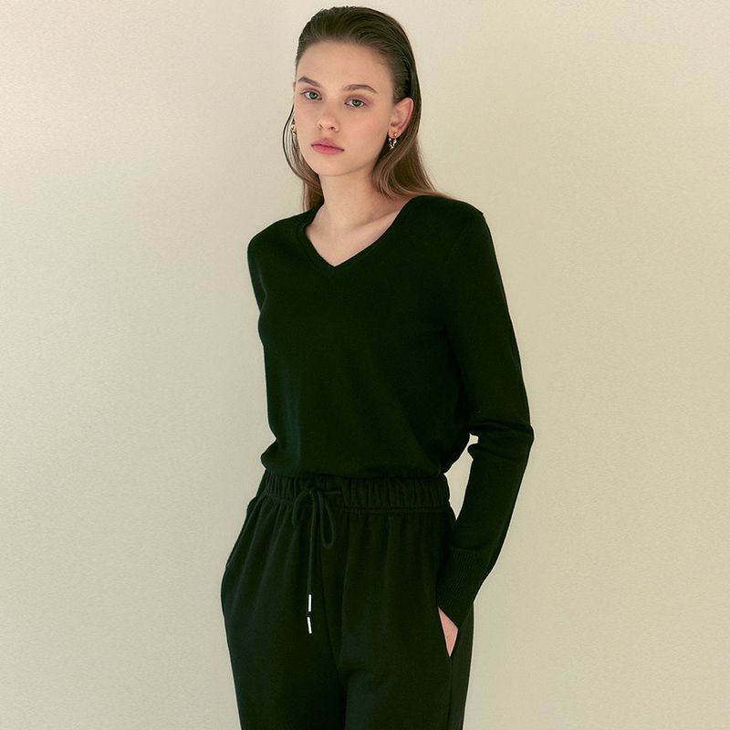 NICK&NICOLE(ニック&ニコール)の「SOFT V NECK KNIT_BLACK(Tops)」