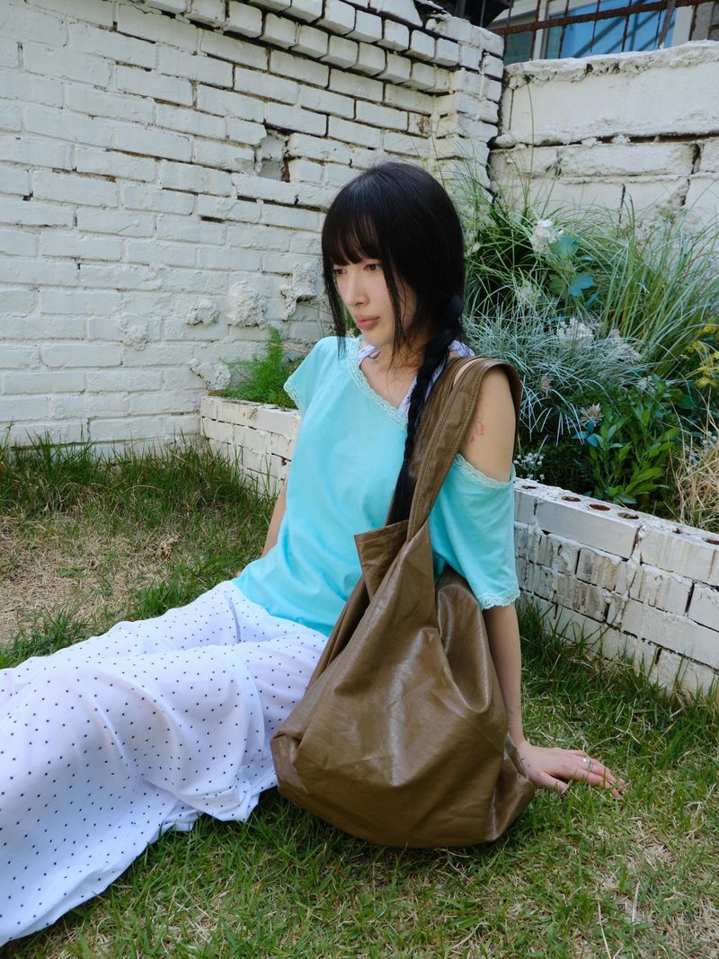 lace line t