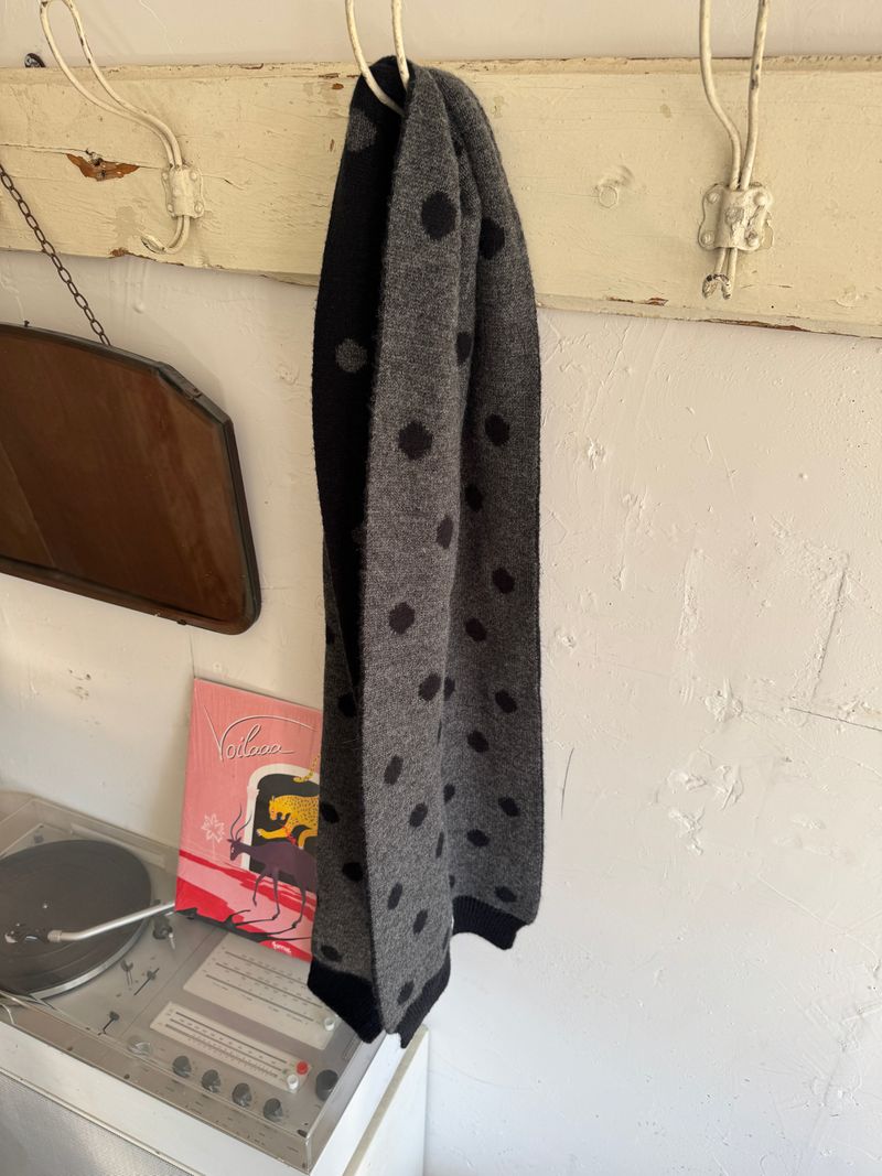 Snowday Muffler - 2 Color