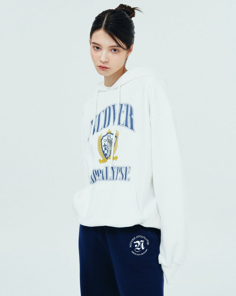 CHESS EMBLEM HOODIE-WHITE