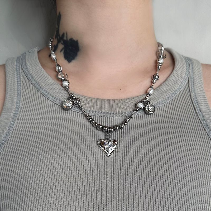 Dazzling Club(ダズリン クラブ)の「Crystal Heart Necklace(Accessories)」
