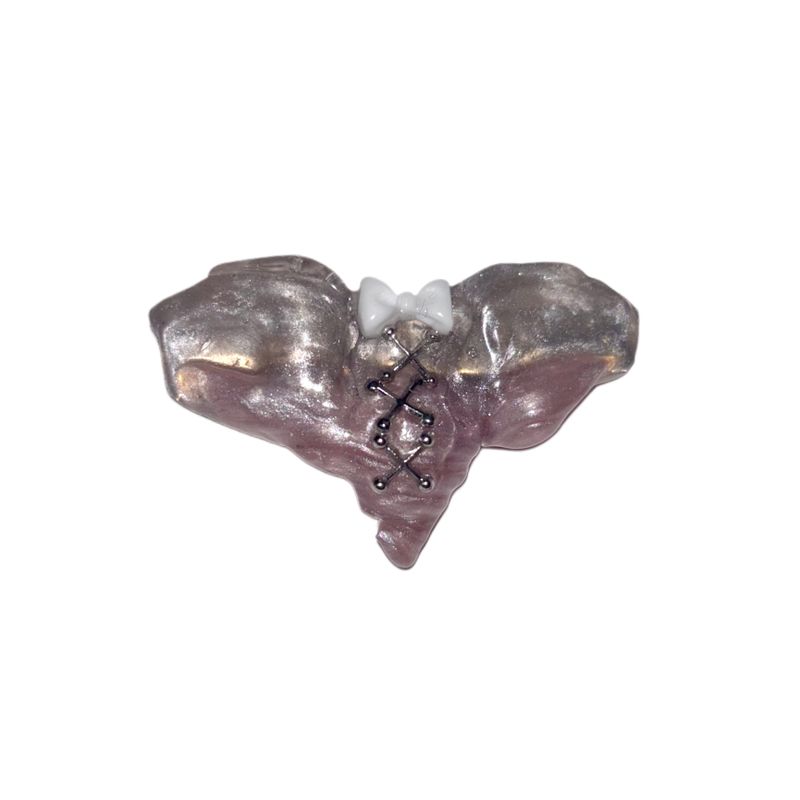 [MADE] Eyelet Heart Shape Teeth Hairpin
