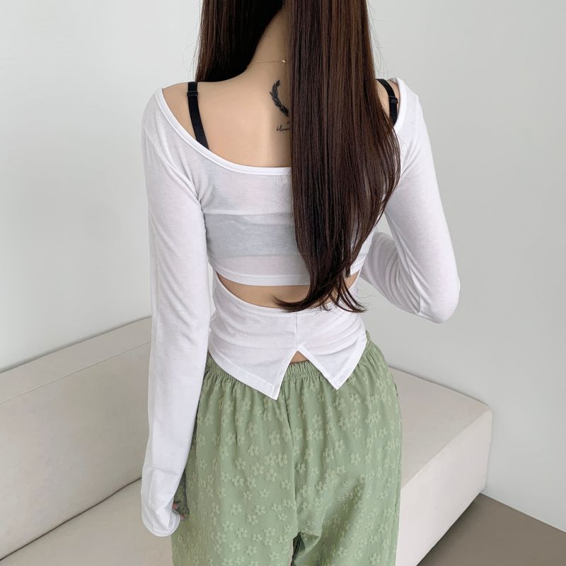 オープンウエストUネック長袖Tシャツ