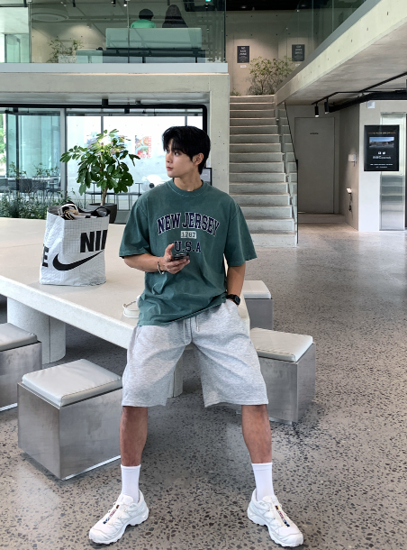 Glife Sidetuck Bermuda Banding Shorts
