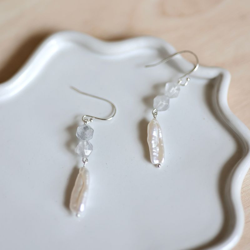 heim（ハイム）の「Dark Creek Crystal Pearl Silver 925 Pierce handmade（Accessories）」